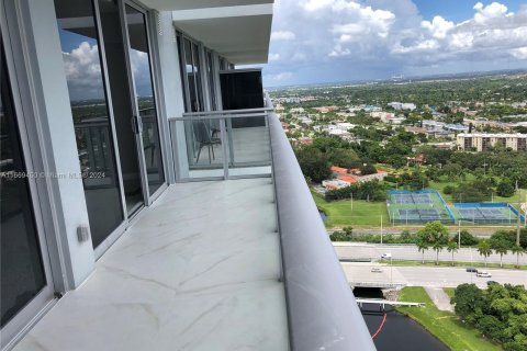 Copropriété à vendre à North Miami Beach, Floride: 2 chambres, 103.96 m2 № 1386247 - photo 3