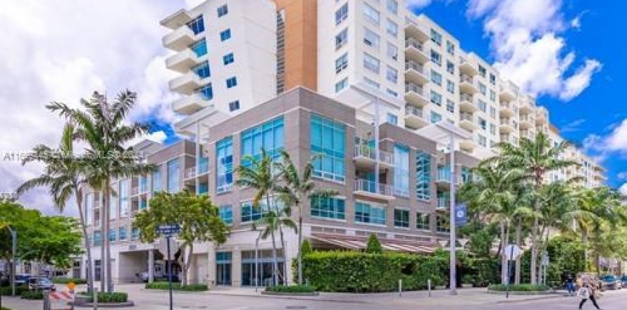 Condominio en Miami, Florida, 1 dormitorio  № 1386246