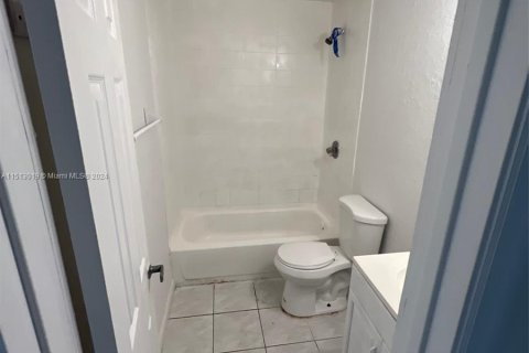 Appartement à louer à Miami, Floride: 1 chambre, 65.03 m2 № 942751 - photo 6