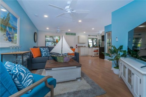 Condo in Englewood, Florida, 1 bedroom  № 213510 - photo 13