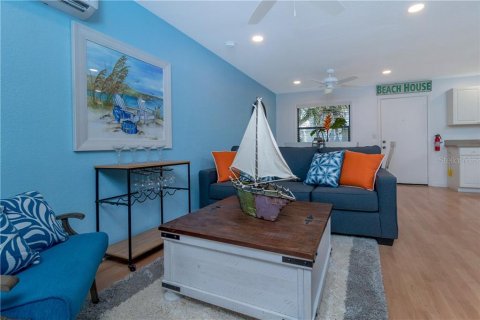 Condo in Englewood, Florida, 1 bedroom  № 213510 - photo 14