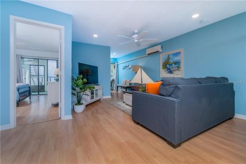 Condo in Englewood, Florida, 1 bedroom  № 213510 - photo 6