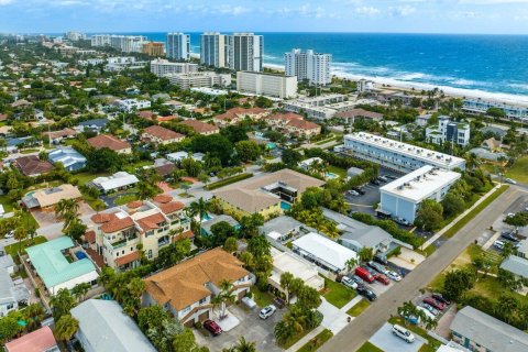 Condo in Deerfield Beach, Florida, 3 bedrooms  № 810829 - photo 1