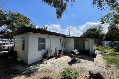 Casa en venta en Miami, Florida, 2 dormitorios, 108.32 m2 № 1270237 - foto 9