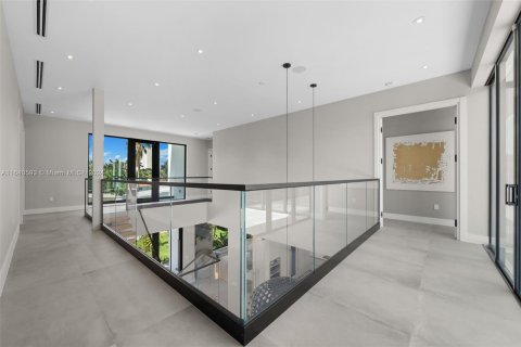 Villa ou maison à vendre à Sunny Isles Beach, Floride: 5 chambres, 406.73 m2 № 1318978 - photo 8