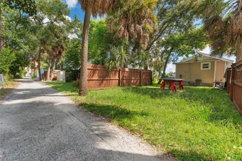 House in Tampa, Florida 2 bedrooms, 70.05 sq.m. № 1378280 - photo 22