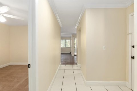 Apartamento en alquiler en Ocala, Florida, 2 dormitorios, 117.06 m2 № 1378317 - foto 4