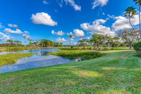 Touwnhouse à vendre à Palm Beach Gardens, Floride: 3 chambres, 177.63 m2 № 830513 - photo 16