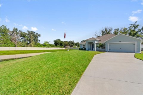 Villa ou maison à vendre à Eagle Lake, Floride: 4 chambres, 206.8 m2 № 1371895 - photo 2