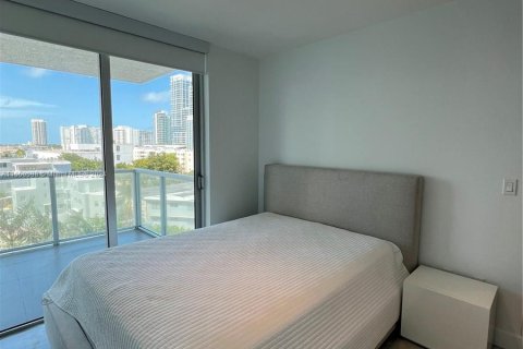 Condo in Miami Beach, Florida, 1 bedroom  № 1154809 - photo 11