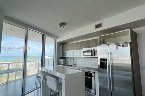 Condo in Miami Beach, Florida, 1 bedroom  № 1154809 - photo 5