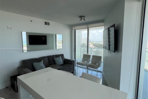 Condo in Miami Beach, Florida, 1 bedroom  № 1154809 - photo 7