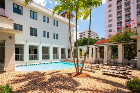 Condominio en venta en Coral Gables, Florida, 3 dormitorios, 185.8 m2 № 1384334 - foto 28