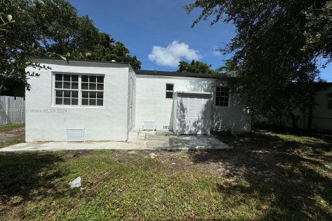 Casa en venta en Miami, Florida, 4 dormitorios, 145.11 m2 № 1384418 - foto 30