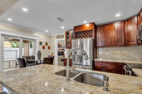 Villa ou maison à vendre à Opa-locka, Floride: 3 chambres, 123.37 m2 № 1384415 - photo 5