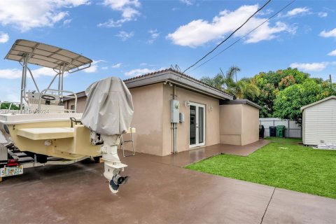 Casa en venta en Opa-locka, Florida, 3 dormitorios, 123.37 m2 № 1384415 - foto 25