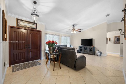 Villa ou maison à vendre à Miami, Floride: 4 chambres, 183.02 m2 № 1365502 - photo 3