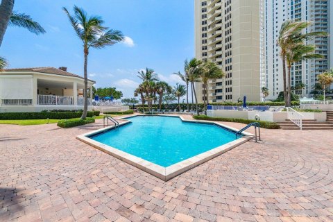 Condominio en venta en Riviera Beach, Florida, 2 dormitorios, 150.97 m2 № 1174520 - foto 8