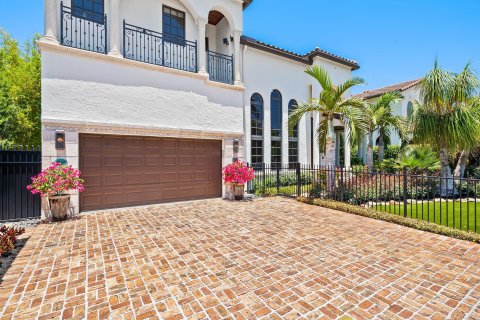 House in Fort Lauderdale, Florida 6 bedrooms, 426.24 sq.m. № 1175106 - photo 21