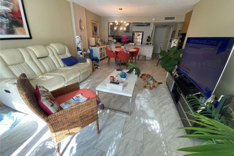 Copropriété à vendre à Aventura, Floride: 1 chambre, 99.03 m2 № 1234507 - photo 3