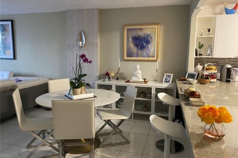 Copropriété à vendre à Aventura, Floride: 1 chambre, 99.03 m2 № 1234507 - photo 12