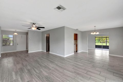 Casa en venta en Delray Beach, Florida, 2 dormitorios, 140.47 m2 № 1117753 - foto 2