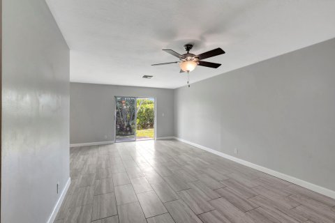 Villa ou maison à vendre à Delray Beach, Floride: 2 chambres, 140.47 m2 № 1117753 - photo 3