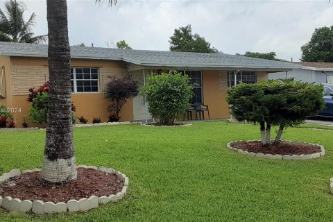 Casa en venta en Hollywood, Florida, 4 dormitorios № 1330614 - foto 5