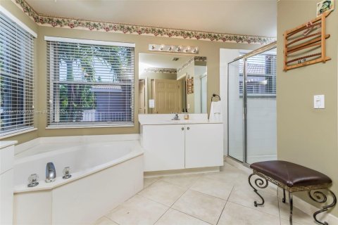 Casa en venta en Miramar, Florida, 5 dormitorios, 287.53 m2 № 1330616 - foto 23