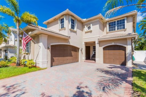 Casa en venta en Miramar, Florida, 5 dormitorios, 287.53 m2 № 1330616 - foto 1