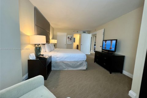Condominio en venta en Fort Lauderdale, Florida, 1 dormitorio, 50.91 m2 № 572500 - foto 15
