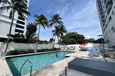 Copropriété à vendre à Fort Lauderdale, Floride: 1 chambre, 50.91 m2 № 572500 - photo 1