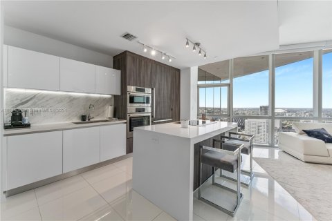 Condominio en venta en Miami, Florida, 1 dormitorio, 87.05 m2 № 1423964 - foto 3