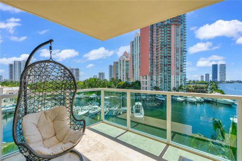 Condo in Aventura, Florida, 3 bedrooms  № 1427450 - photo 29