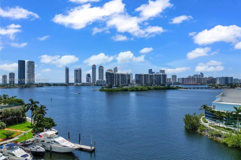 Condo in Aventura, Florida, 3 bedrooms  № 1427450 - photo 1