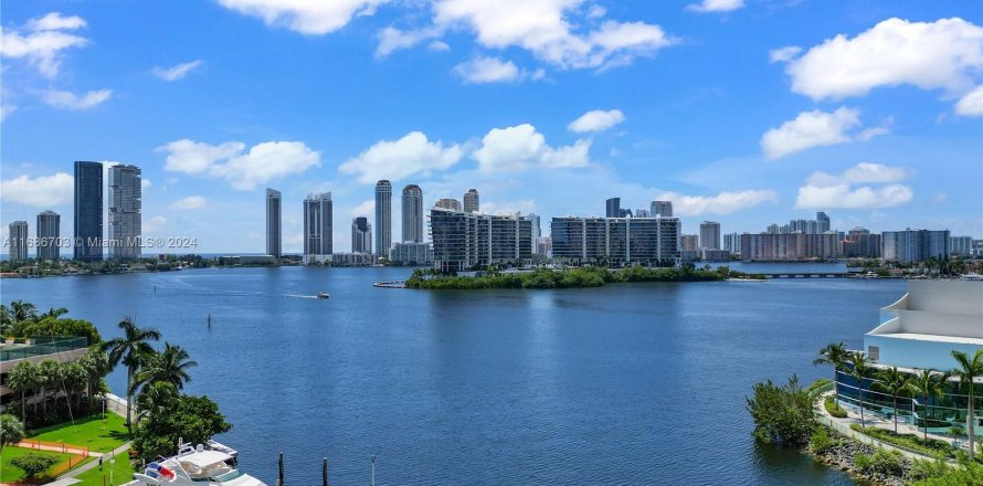 Condo in Aventura, Florida, 3 bedrooms  № 1427450