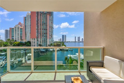 Condo in Aventura, Florida, 3 bedrooms  № 1427450 - photo 28