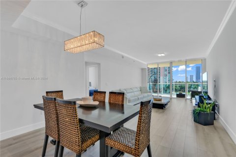 Condo in Aventura, Florida, 3 bedrooms  № 1427450 - photo 10