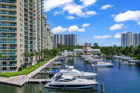 Condo in Aventura, Florida, 3 bedrooms  № 1427450 - photo 2