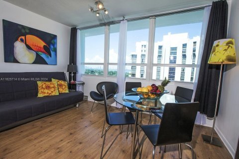 Copropriété à vendre à Miami Beach, Floride: 1 pièce, 37.16 m2 № 1281577 - photo 1