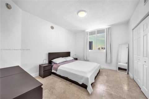 Condo in Miami, Florida, 1 bedroom  № 1367272 - photo 10