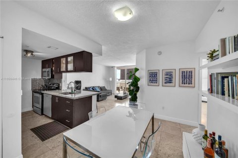 Condominio en venta en Miami, Florida, 1 dormitorio, 66.7 m2 № 1367272 - foto 6