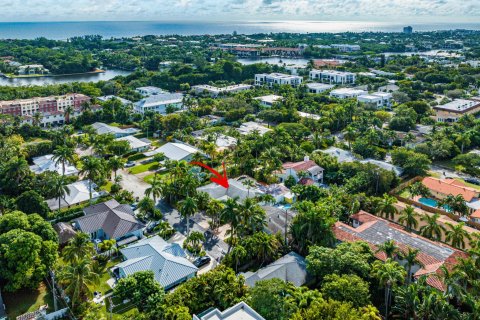 House in Delray Beach, Florida 4 bedrooms, 253.9 sq.m. № 851872 - photo 6