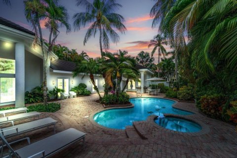 Villa ou maison à vendre à Delray Beach, Floride: 4 chambres, 387.31 m2 № 1228687 - photo 1