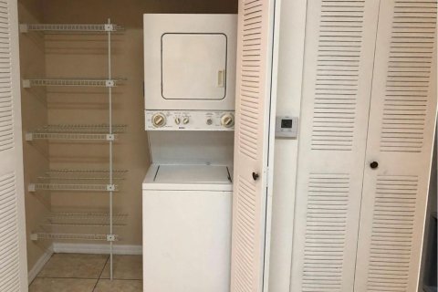 Copropriété à vendre à Miami, Floride: 2 chambres, 79.9 m2 № 1228686 - photo 5