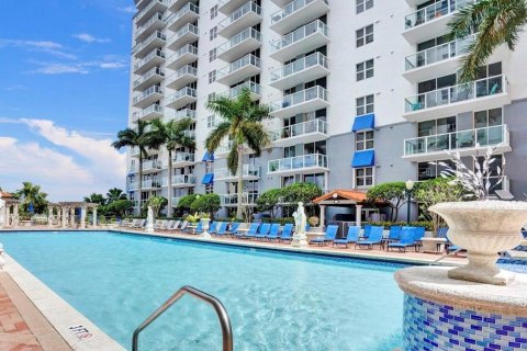 Condominio en venta en Miami, Florida, 2 dormitorios, 79.9 m2 № 1228686 - foto 9