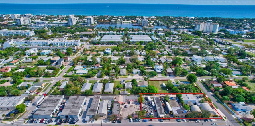 Commercial property in Delray Beach, Florida № 909922
