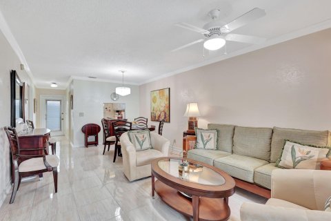 Villa ou maison à vendre à West Palm Beach, Floride: 2 chambres, 78.13 m2 № 1117784 - photo 28