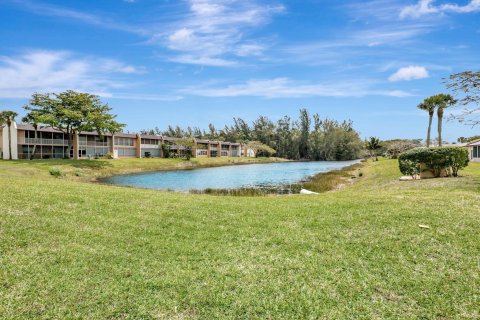 Villa ou maison à vendre à West Palm Beach, Floride: 2 chambres, 78.13 m2 № 1117784 - photo 10