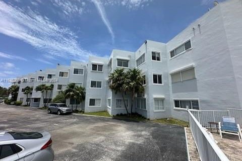 Copropriété à vendre à Miami Beach, Floride: 1 chambre, 61.5 m2 № 1306479 - photo 1